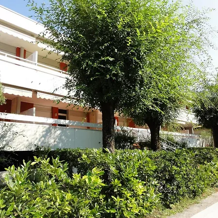 Apartment Duplex With Parking In