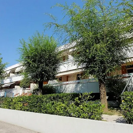 Duplex With Parking In